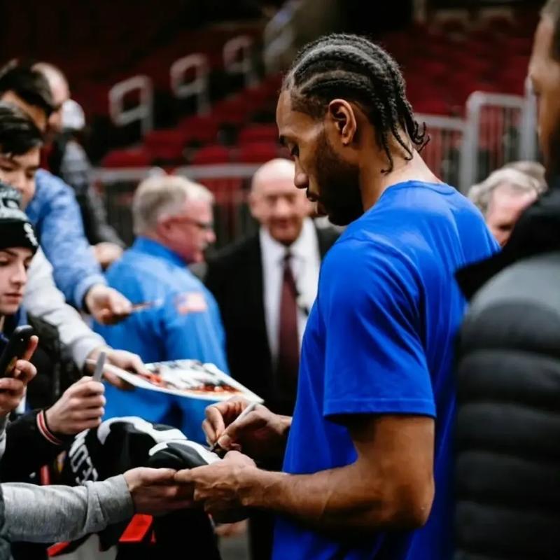 与4结缘，多特5轮欧冠联赛有4轮打入4球，剩下1轮被曼城进4球（多特与数字4的奇缘：5场欧冠4场打进4球，另1场被曼城灌4球）