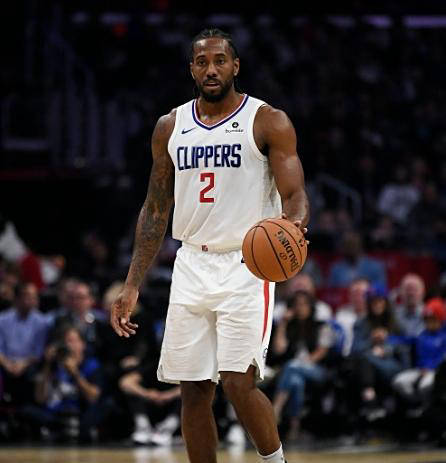 埃贝尔：下半场拜仁有点放松了？因为脑子里想着与巴黎的比赛（埃贝尔：拜仁下半场略显松懈，或因提前分心巴黎之战）