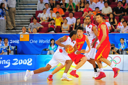 记者：尤文、国米等意甲俱乐部考察热那亚中场马利诺夫斯基（记者：包括尤文、国米在内的多家意甲队考察热那亚中场马利诺夫斯基）