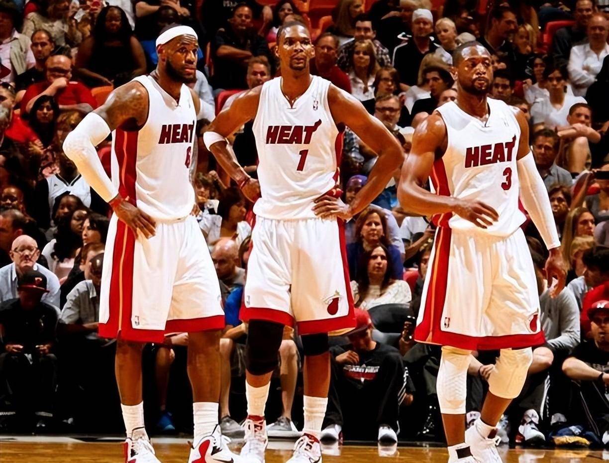 黄蜂新秀突破技术惊艳全场（黄蜂新星突破身手惊艳全场）