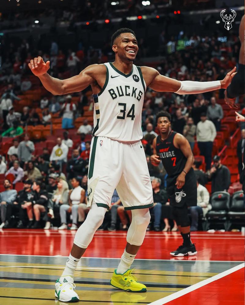 东契奇34+12+7独享历史第1，艾顿两双里夫斯33分，湖人轻取鹈鹕（东契奇34+12+7登顶历史第一，艾顿两双里夫斯33分，湖人轻松击败鹈鹕）