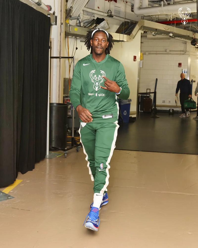 双喜临门，埃斯特旺在职业俱乐部生涯第100场里程碑中破门（破门庆百场，埃斯特旺喜上加喜）