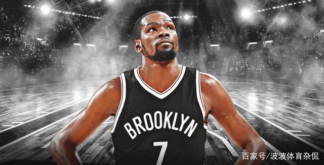 手感火热！拉文三节三分10中8爆砍37分5篮板（拉文火力全开：三节三分10投8中，砍下37分5篮板）