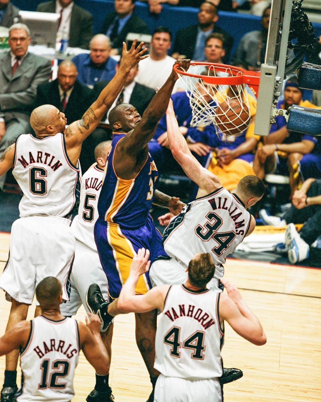 因为曾被纪律处罚，穆斯卡特无缘中超最佳教练候选（曾受纪律处分，穆斯卡特无缘中超最佳教练提名）