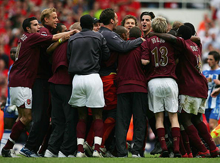 法兰克福4-3逆转科隆，伯卡特梅开二度，达胡德建功