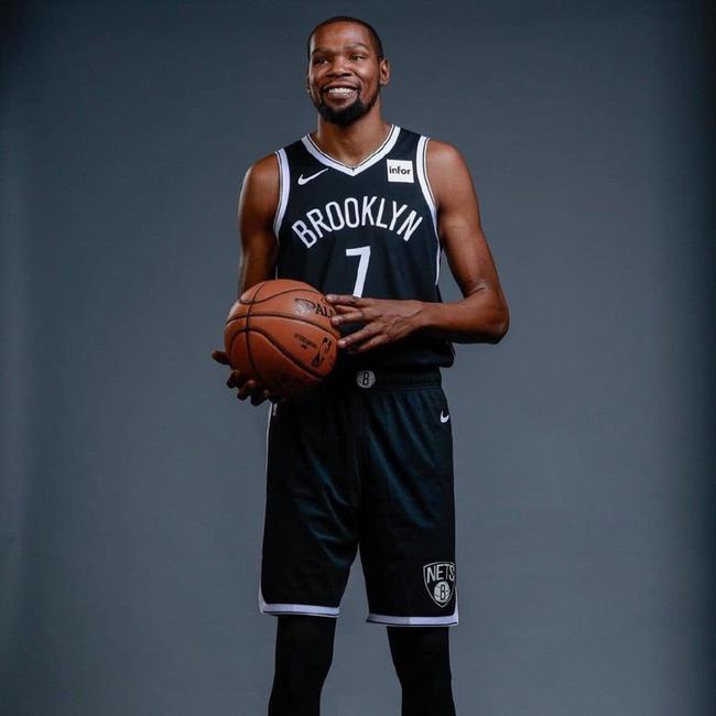 大卫-路易斯：尤文的水平远在我们之上；客战切尔西非常艰难（大卫·路易斯：尤文实力远胜我们；客场对阵切尔西将极其困难）