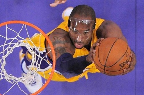 罗马诺：由于铃木彩艳受伤，帕尔马将评估自由市场上的门将（罗马诺：铃木彩艳受伤后，帕尔马将考察自由门将人选）