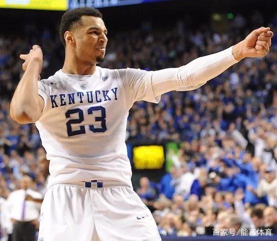 巧妙化解尴尬！曼城5-4富勒姆赛后，瓜迪奥拉用段子代替指责（笑谈取代苛责：曼城5-4富勒姆后，瓜迪奥拉机智化解尴尬）