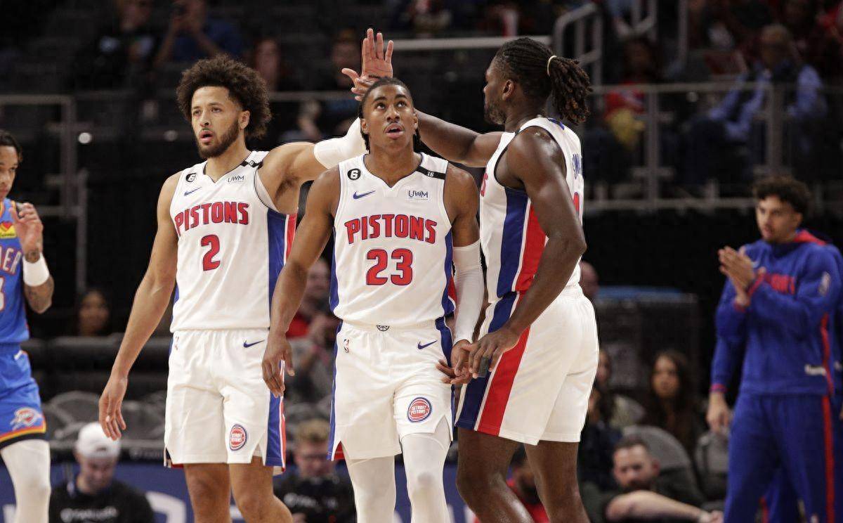 湖人浓眉哥篮下统治力助球队获胜（浓眉禁区制霸，助湖人取胜）